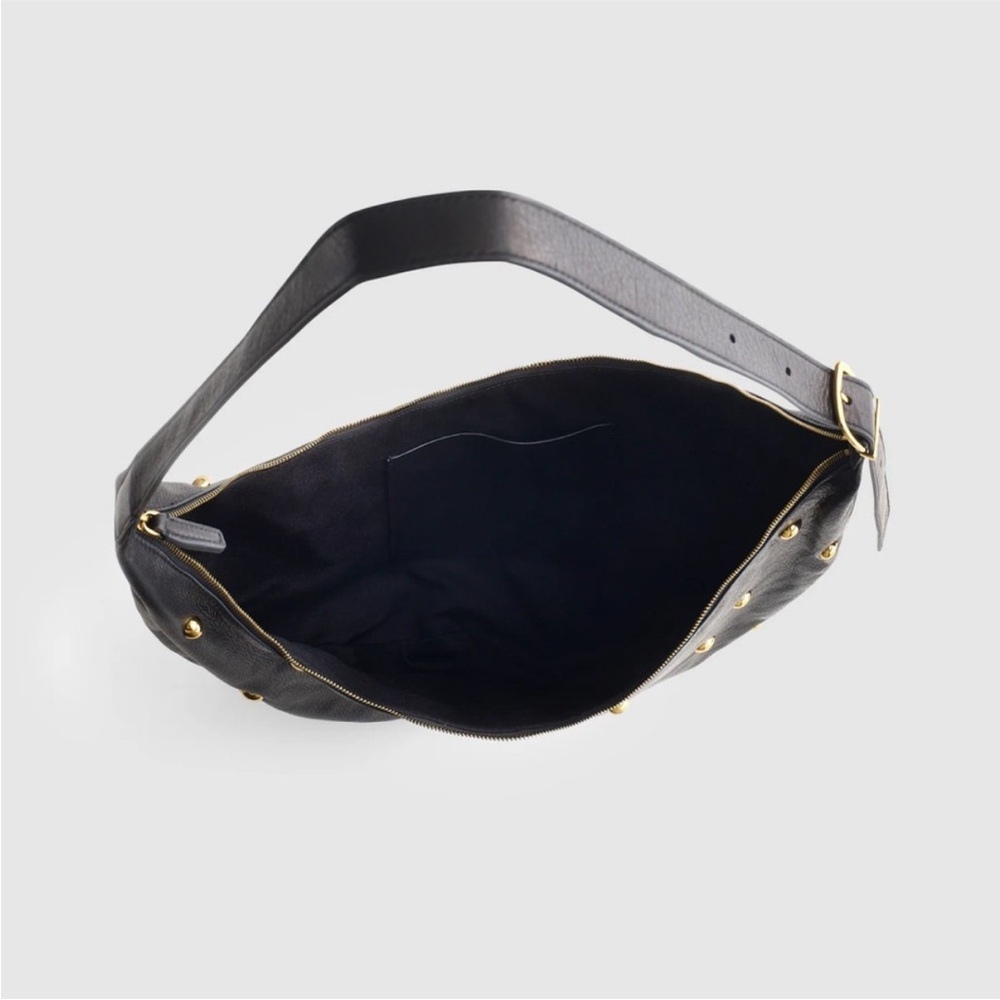 NEW Madewell The Essential Curve Shoulder Bag Black leather gold studs NW351 - Picture 2 of 15